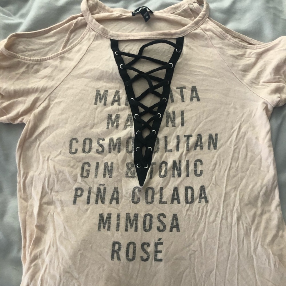 Cold shoulder tee